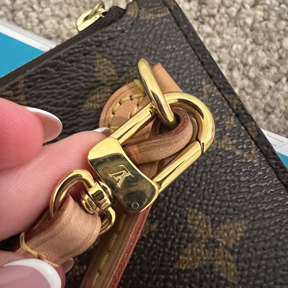 Louis Vuitton Brown and Tan Monogram Pouch - Picture 3 of 10